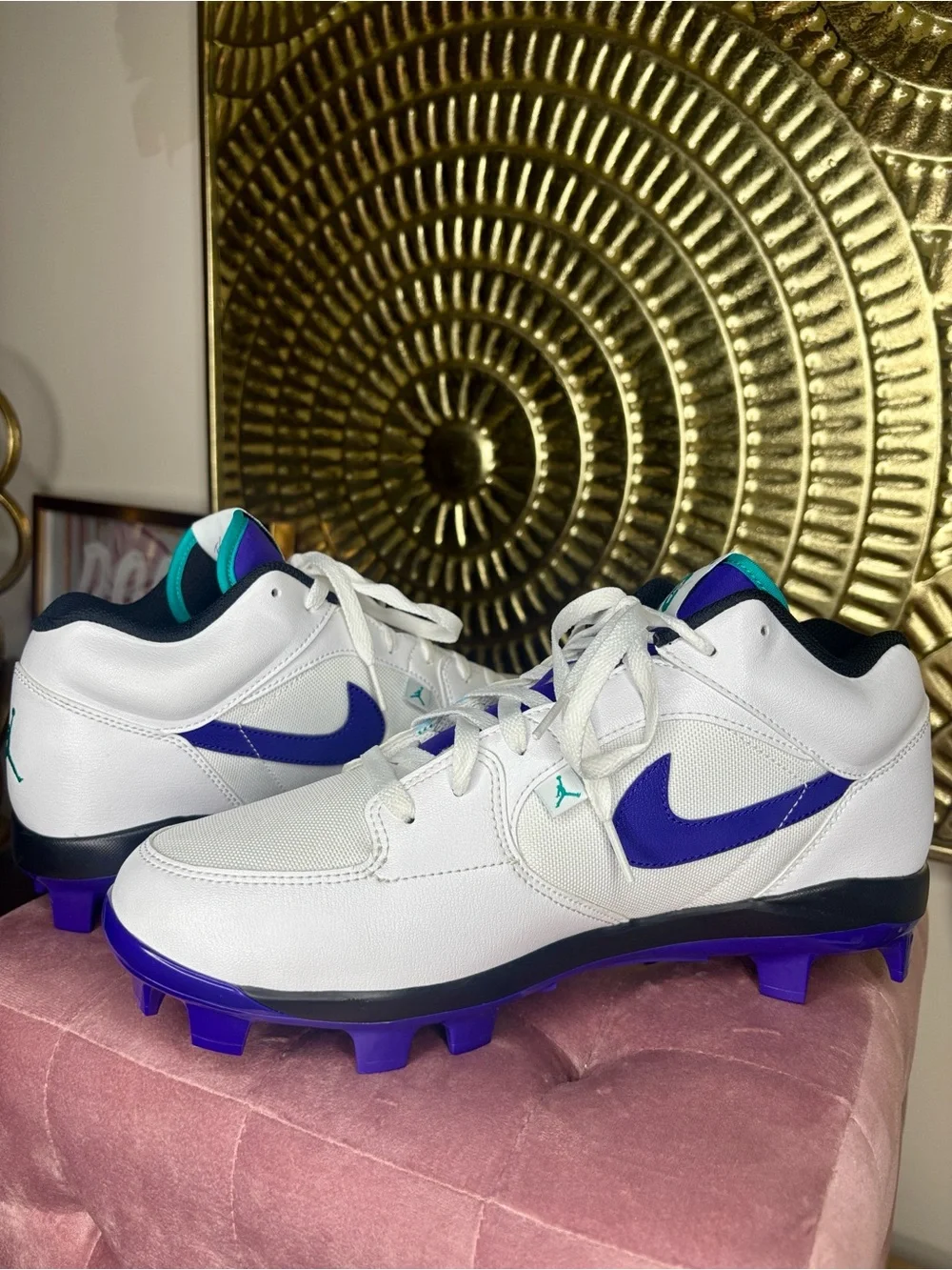 Men Nike White Jordan Stadium 90 Low MCS Cleats (NEW!)